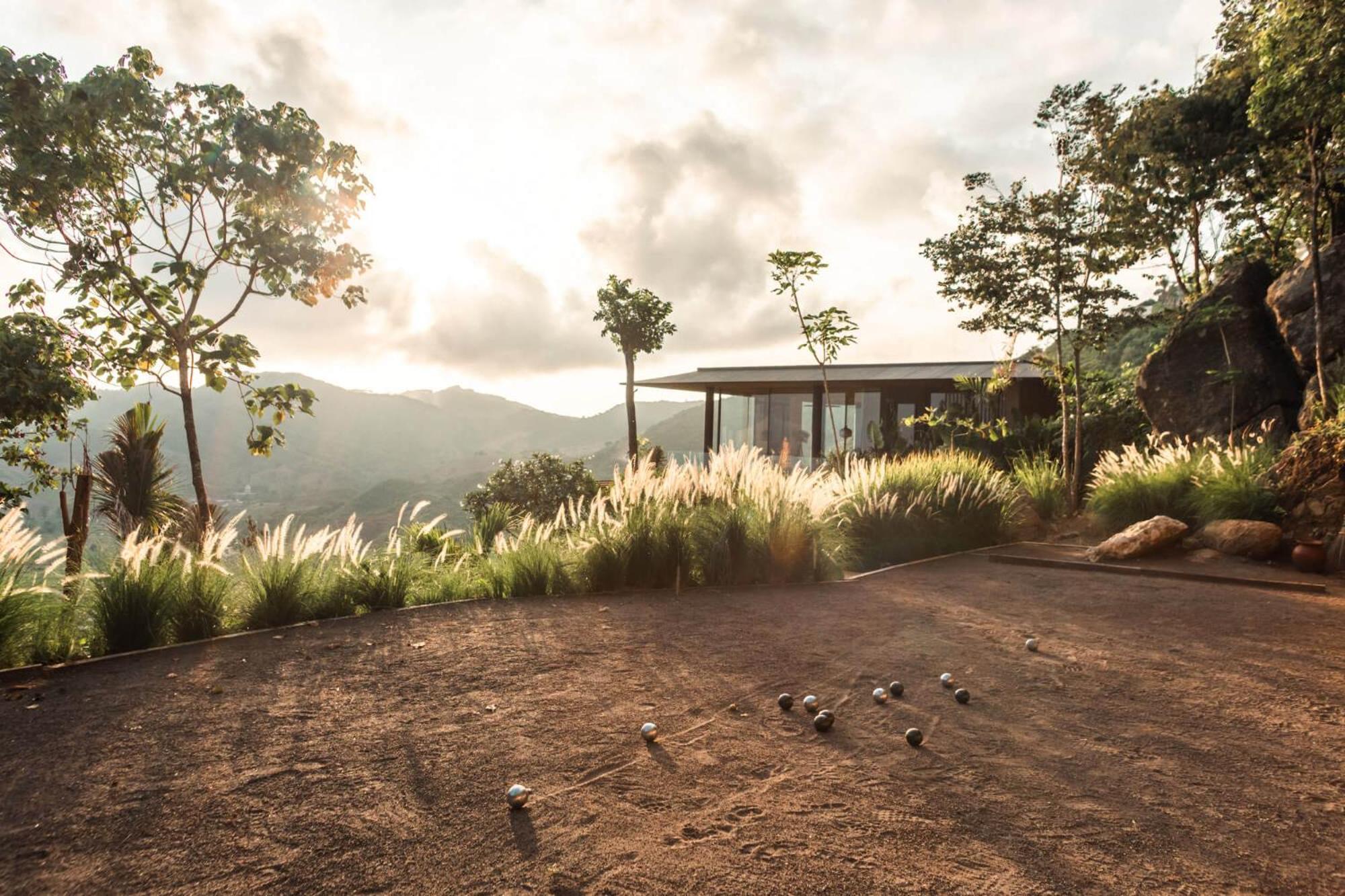 Hotel Tampah Hills Selong Belanak Exterior foto