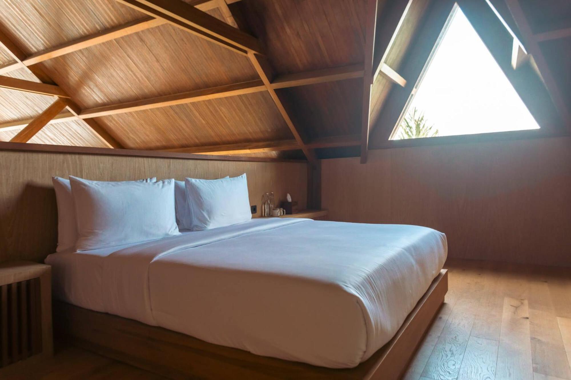 Hotel Tampah Hills Selong Belanak Exterior foto