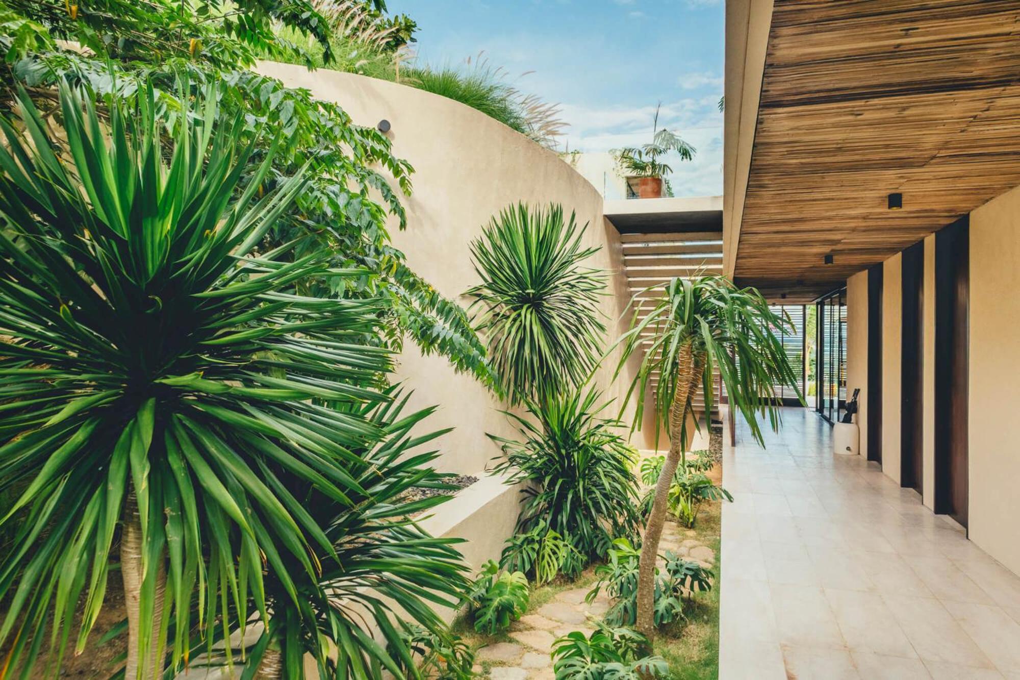 Hotel Tampah Hills Selong Belanak Exterior foto